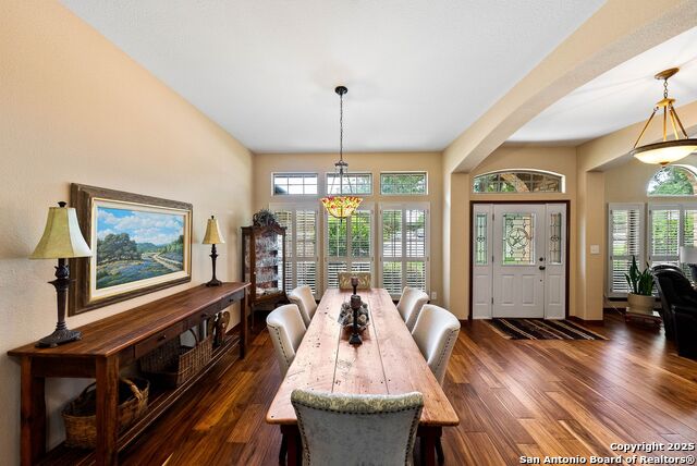 Listing photo id 16 for 2250 Providence