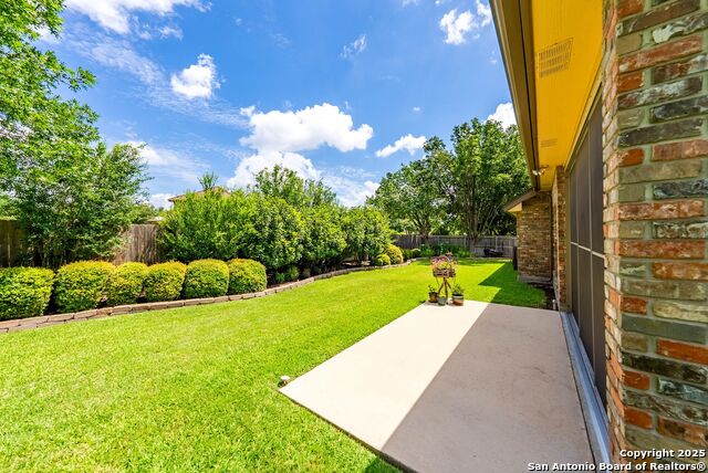 Listing photo id 33 for 2250 Providence