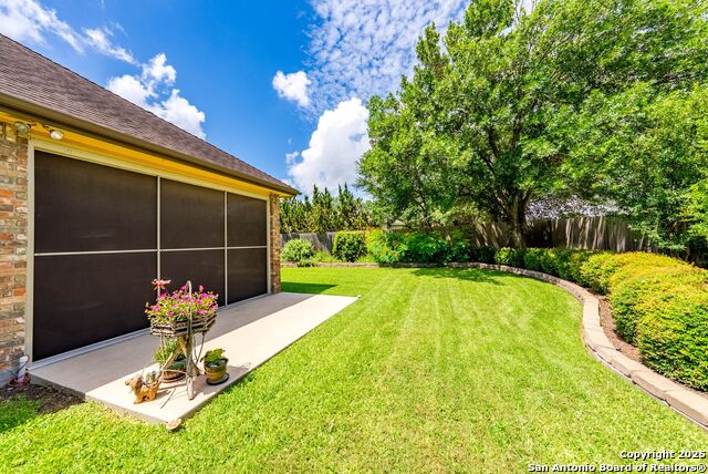 Listing photo id 35 for 2250 Providence