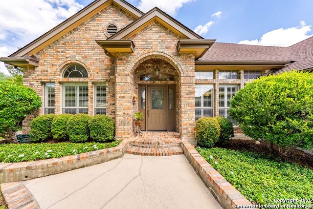 Listing photo id 2 for 2250 Providence