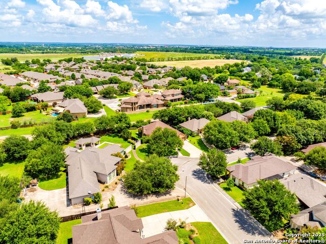 Listing photo id 41 for 2250 Providence