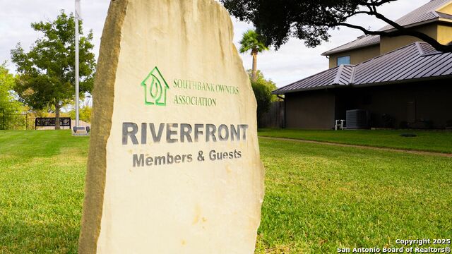 Listing photo id 43 for 2250 Providence