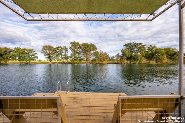 Listing photo id 45 for 2250 Providence