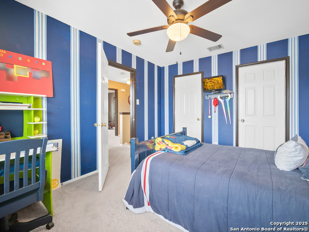 Listing photo id 25 for 4443 Canary Bnd