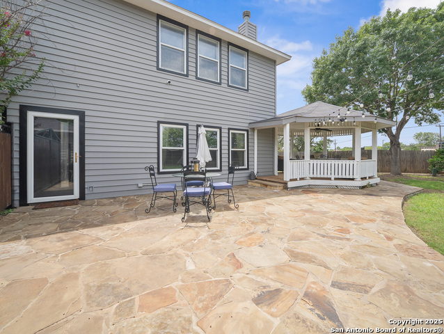 Listing photo id 31 for 4443 Canary Bnd