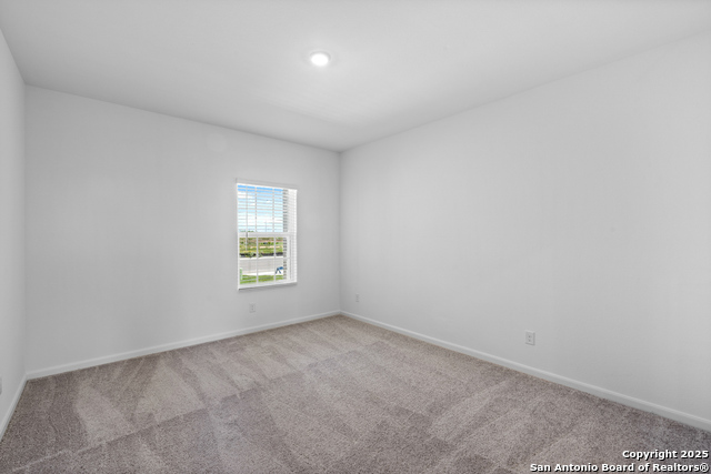 Listing photo id 14 for 4455 Caracara Court