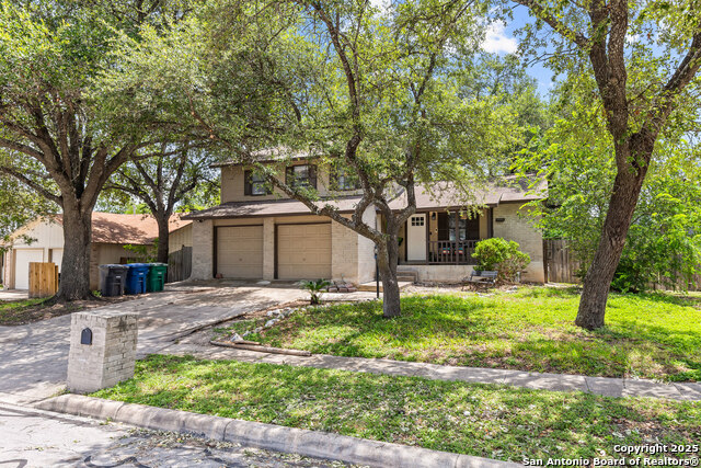 Listing photo id 0 for 13914 Woodbreeze