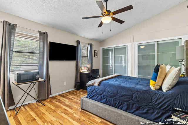 Listing photo id 18 for 13914 Woodbreeze