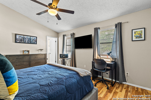 Listing photo id 20 for 13914 Woodbreeze