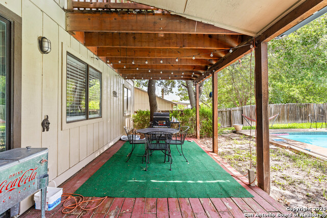 Listing photo id 25 for 13914 Woodbreeze