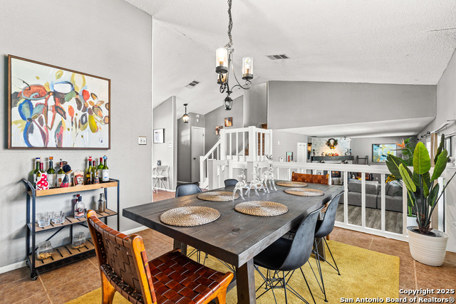 Listing photo id 6 for 13914 Woodbreeze