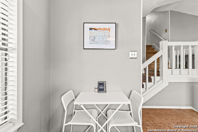 Listing photo id 7 for 13914 Woodbreeze