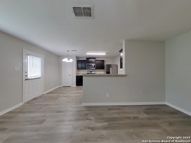 Image 3 of 15 For 3835 Southton