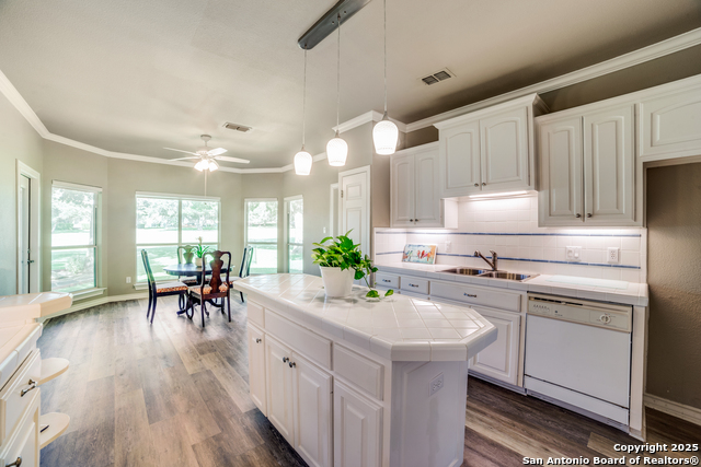 Listing photo id 10 for 29435 Fairway Bluff