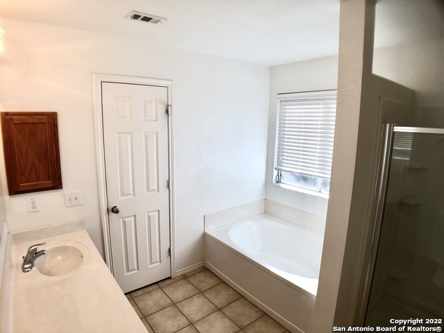 Image 11 of 12 For 5854 Providence Oak
