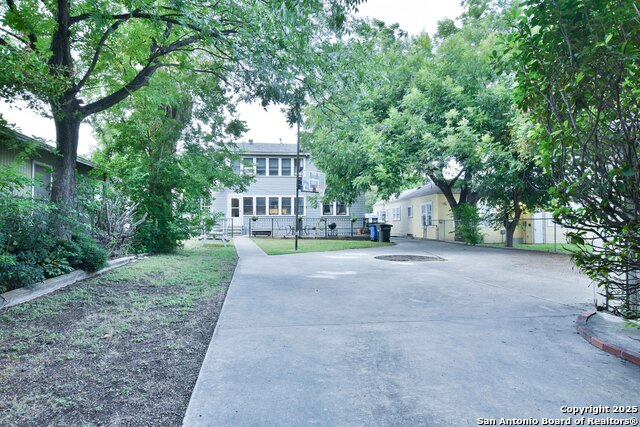 Image 34 of 39 For 608 Mulberry Ave E