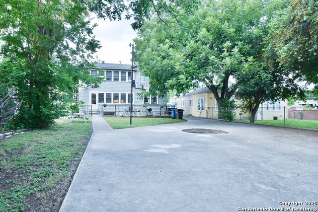 Image 36 of 39 For 608 Mulberry Ave E