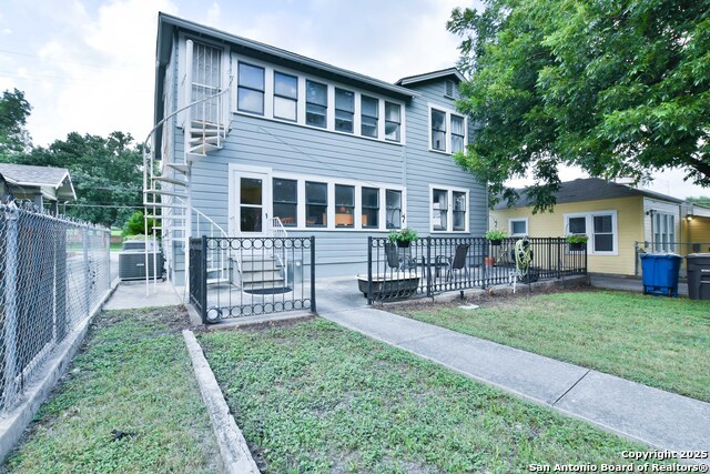Image 38 of 39 For 608 Mulberry Ave E