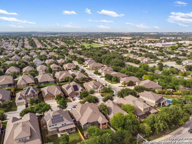 Listing photo id 10 for 12606 Ozona