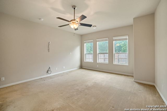 Listing photo id 12 for 12606 Ozona