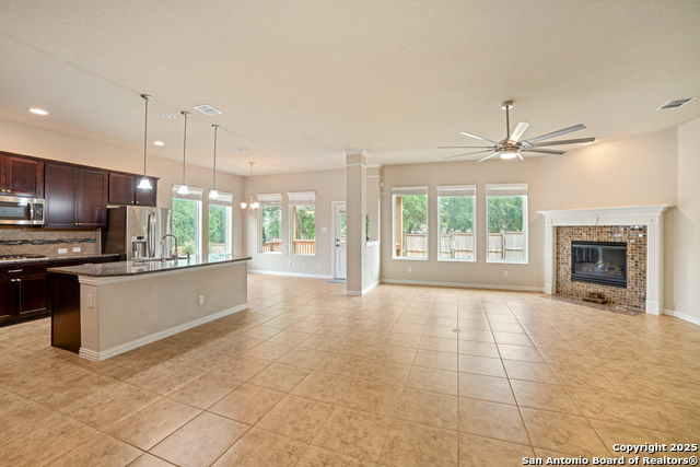 Listing photo id 14 for 12606 Ozona
