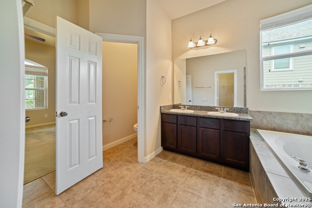 Listing photo id 18 for 12606 Ozona