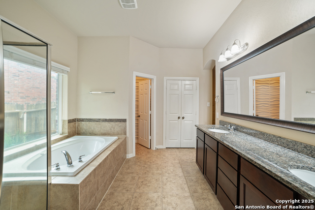 Listing photo id 32 for 12606 Ozona