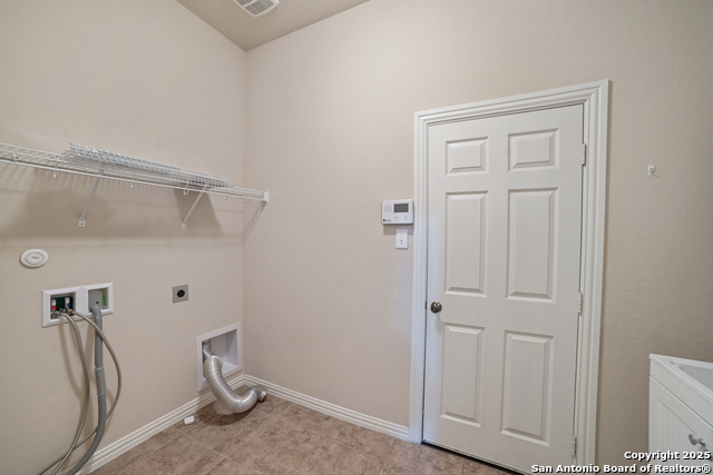 Listing photo id 35 for 12606 Ozona