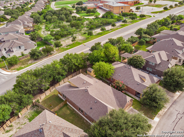 Listing photo id 5 for 12606 Ozona