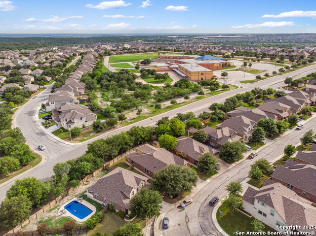 Listing photo id 6 for 12606 Ozona