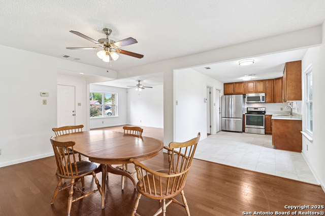 Image 10 of 41 For 2107 Orange Blossom St