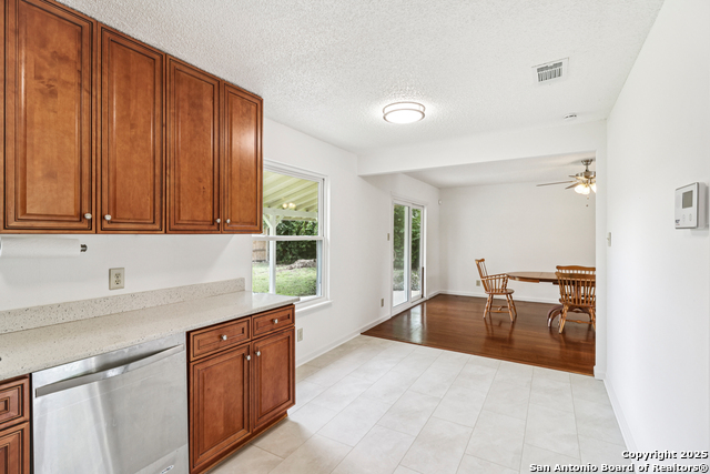 Image 13 of 41 For 2107 Orange Blossom St
