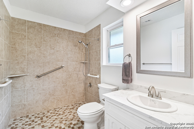 Image 18 of 41 For 2107 Orange Blossom St