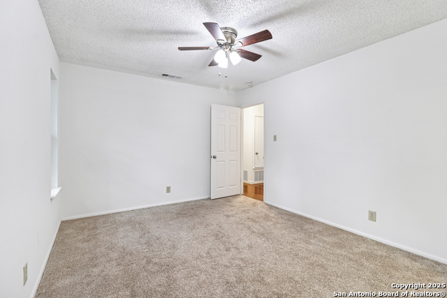 Image 23 of 41 For 2107 Orange Blossom St