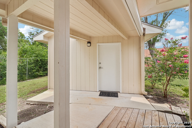 Image 25 of 41 For 2107 Orange Blossom St