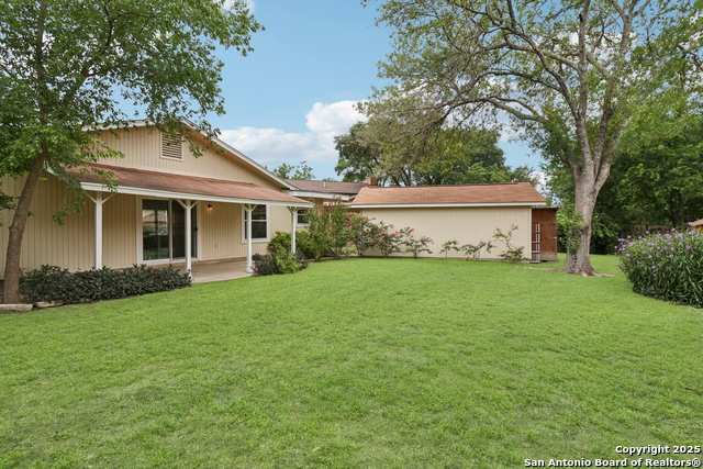 Image 33 of 41 For 2107 Orange Blossom St