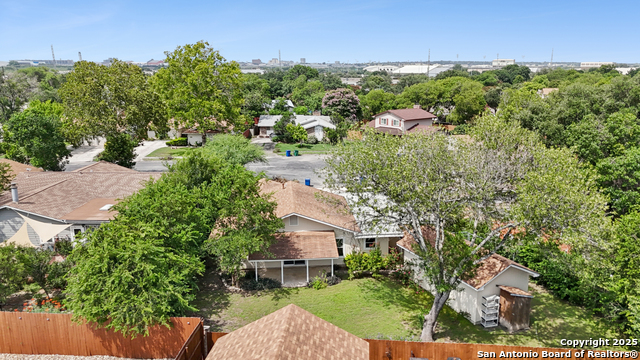 Image 37 of 41 For 2107 Orange Blossom St