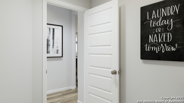 Listing photo id 19 for 2039 Olivia Drive