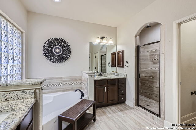 Listing photo id 14 for 28426 Joanie Kay