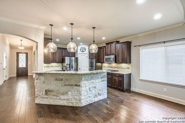 Listing photo id 6 for 28426 Joanie Kay