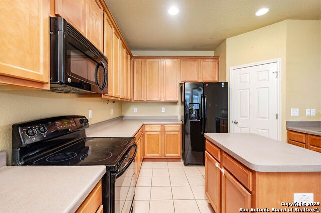 Image 8 of 20 For 9835 Amberg Path