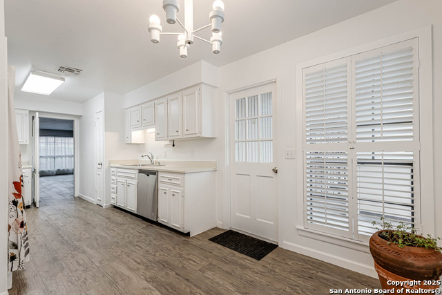 Image 15 of 23 For 7926 Broadway  101
