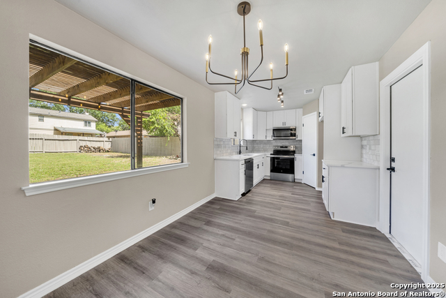 Listing photo id 13 for 7290 Shadow Ridge