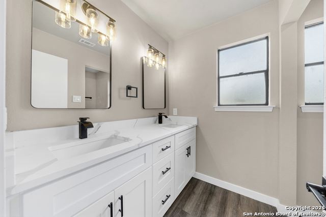 Listing photo id 21 for 7290 Shadow Ridge