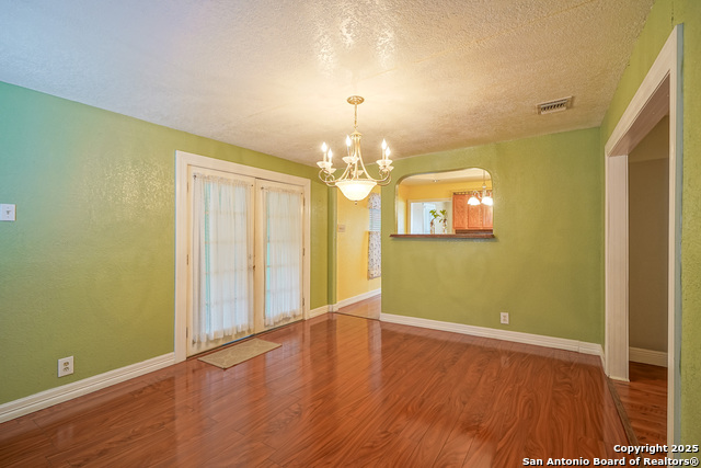 Listing photo id 11 for 314 Ranmar