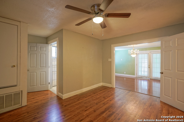 Listing photo id 15 for 314 Ranmar