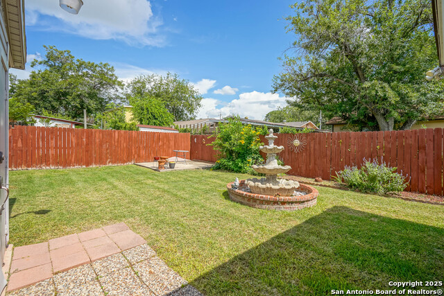 Listing photo id 33 for 314 Ranmar