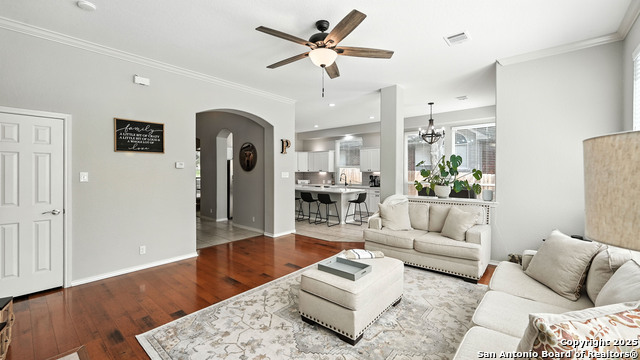 Listing photo id 15 for 2448 Woodbridge Way