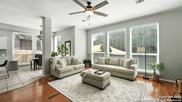 Listing photo id 17 for 2448 Woodbridge Way