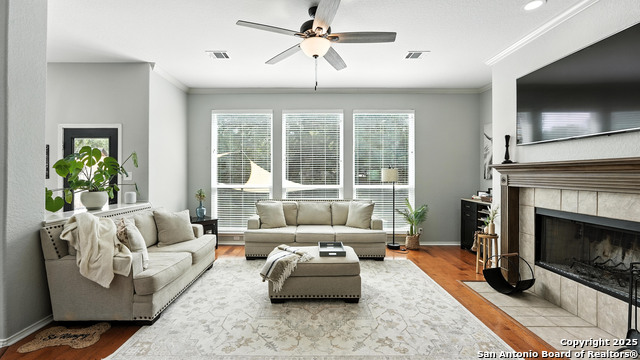 Listing photo id 20 for 2448 Woodbridge Way